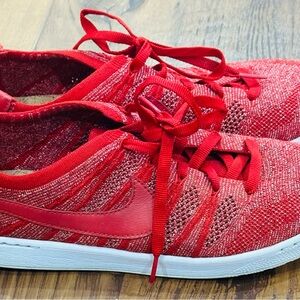 Vintage Nike Tennis Classic Ultra Flyknit Size US 11 in Gym Red